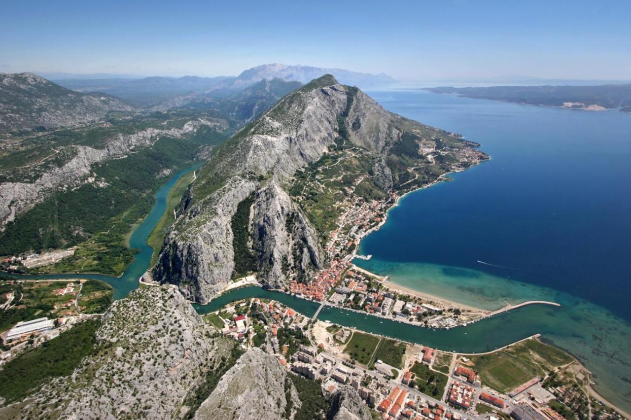 Apartment In Omis With Sea View, Balcony, Air Conditioning, Wi-Fi Екстер'єр фото