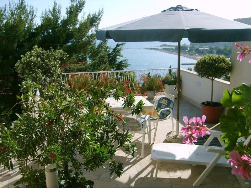 Apartment In Omis With Sea View, Balcony, Air Conditioning, Wi-Fi Екстер'єр фото