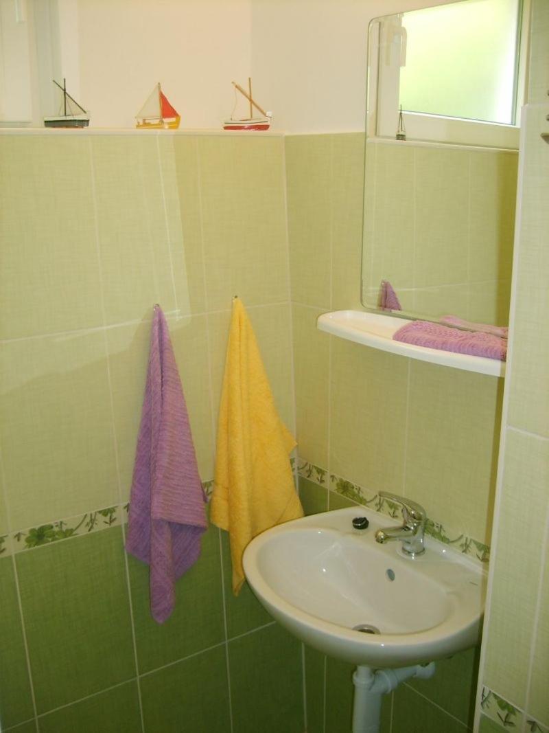 Apartment In Omis With Sea View, Balcony, Air Conditioning, Wi-Fi Екстер'єр фото